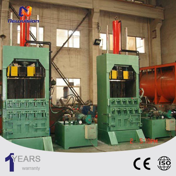 Presse à balles non métalliques de type push-out