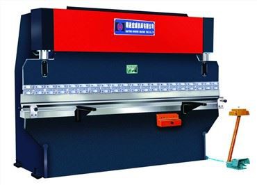 Machine de presse plieuse à feuilles